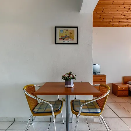 Fuer 2 Personen Apartment Razanac