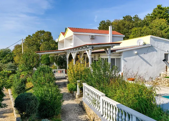 Appartement Fuer 2 Personen Ražanac