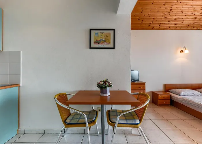 Fuer 2 Personen Apartment Razanac